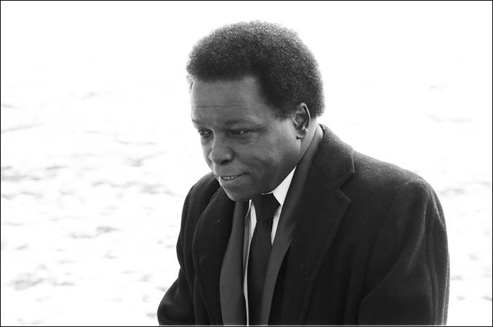 ST16_381_F_LEEFIELDS1_0211