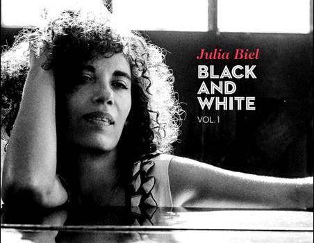 Julia Biel – Black And White Vol. 1